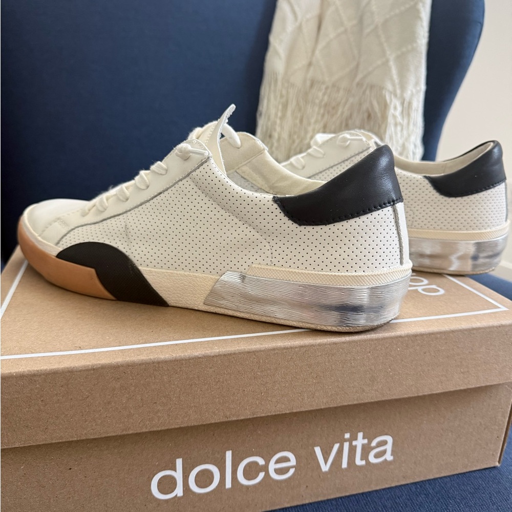 Dolce Vita Cream and Black Sneakers - Picture 4 of 4